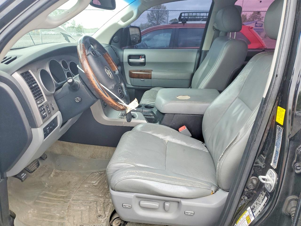 2010 TOYOTA SEQUOIA PLATINUM photo 19