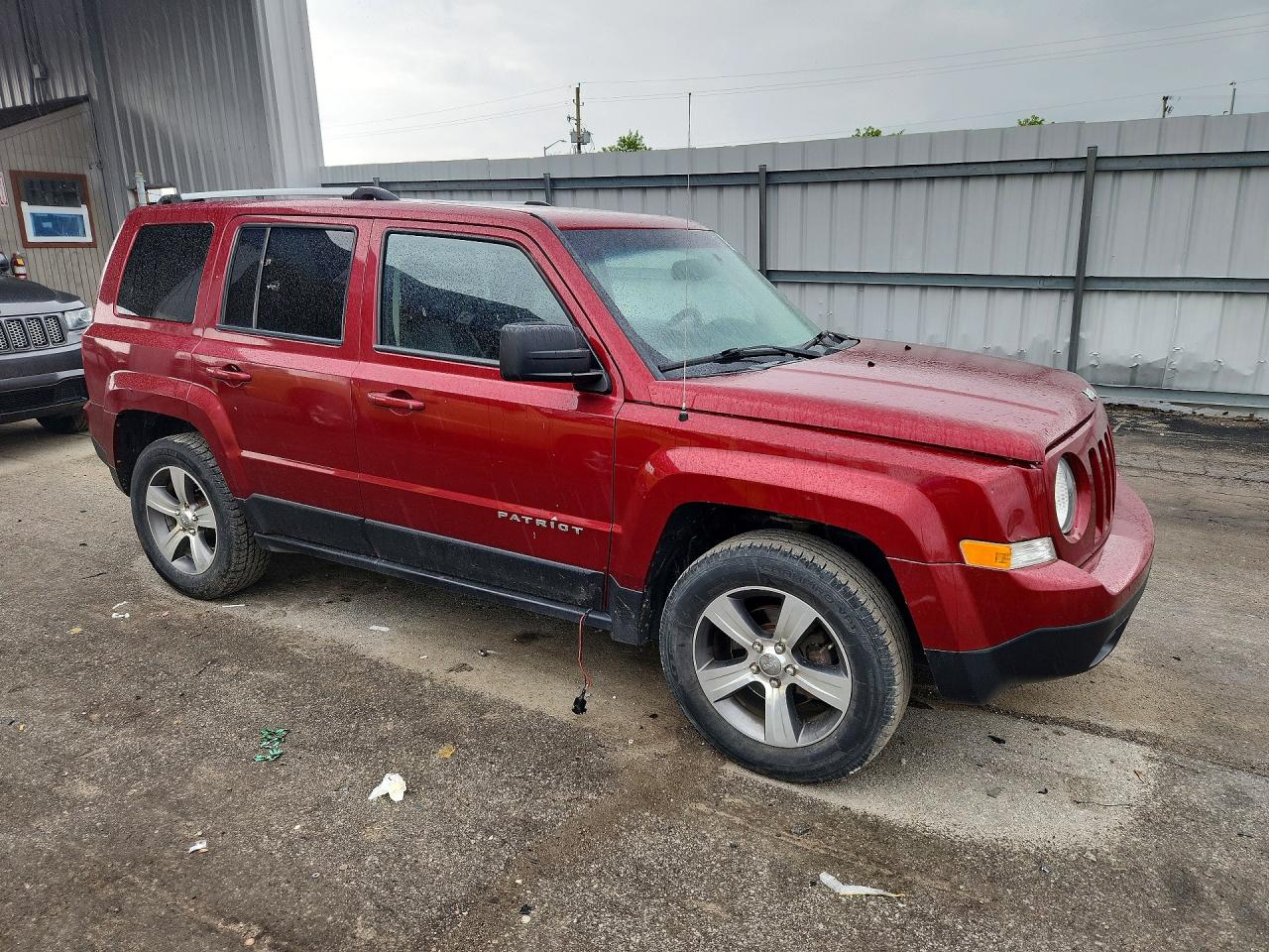 2017 JEEP PATRIOT LATITUDE photo 4