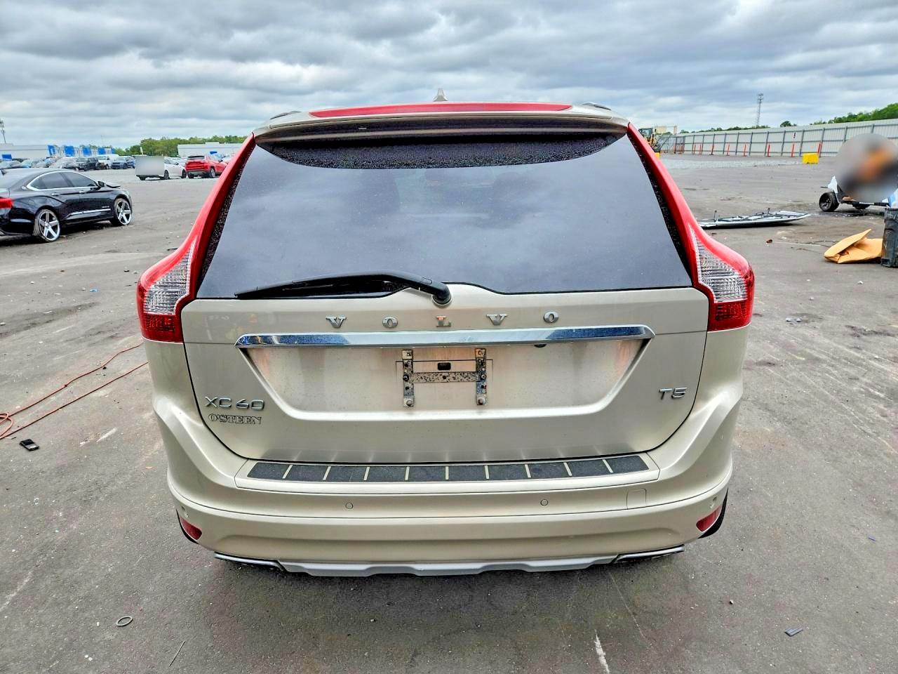2017 VOLVO XC60 T5 INSCRIPTION photo 11