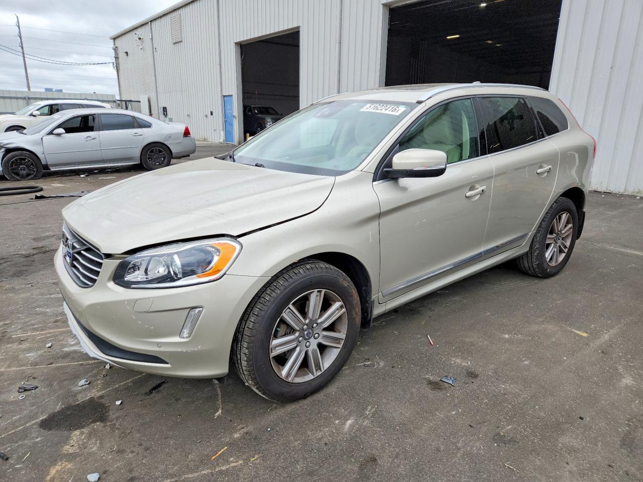 2017 VOLVO XC60