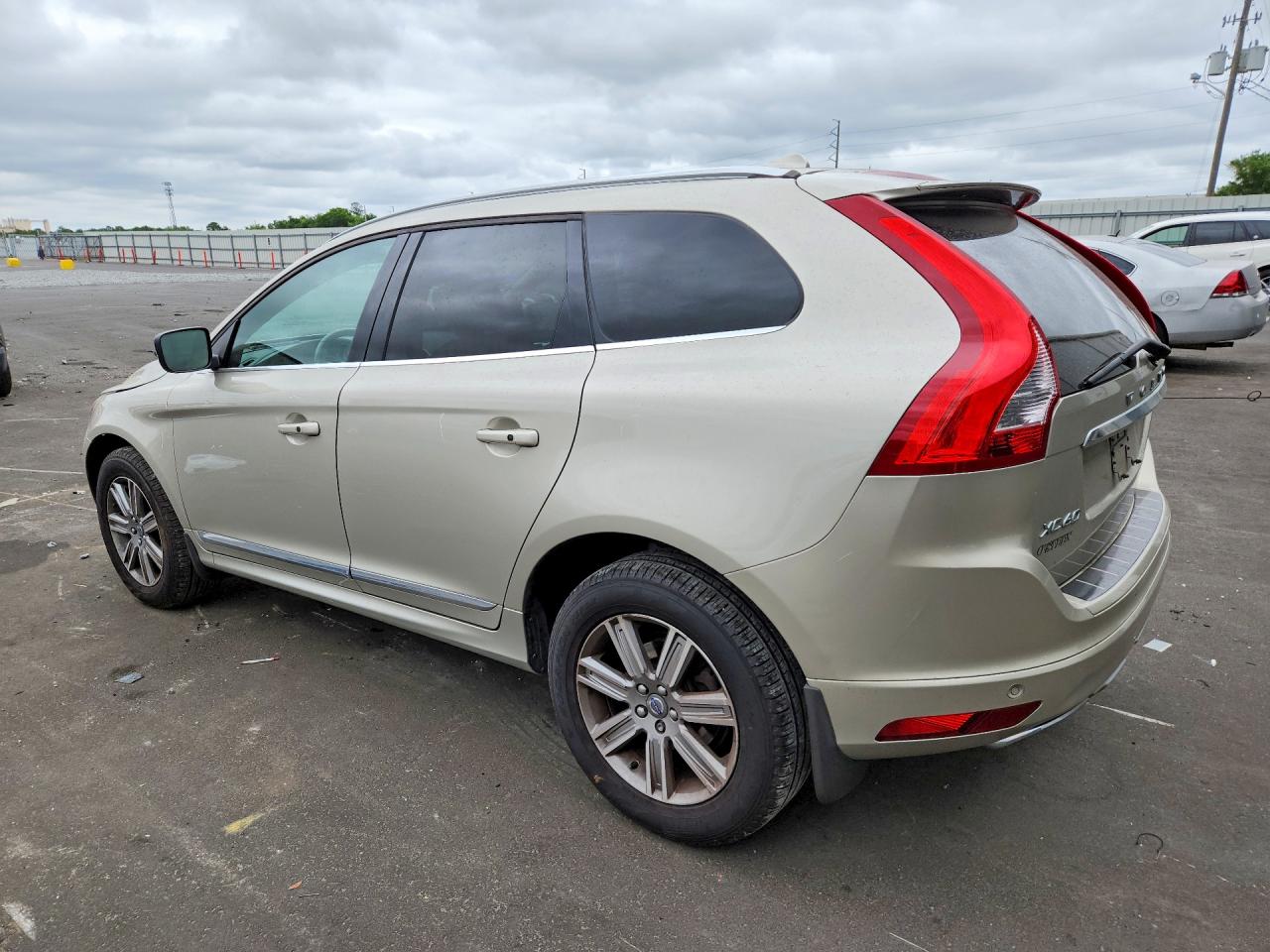 2017 VOLVO XC60 T5 INSCRIPTION photo 3