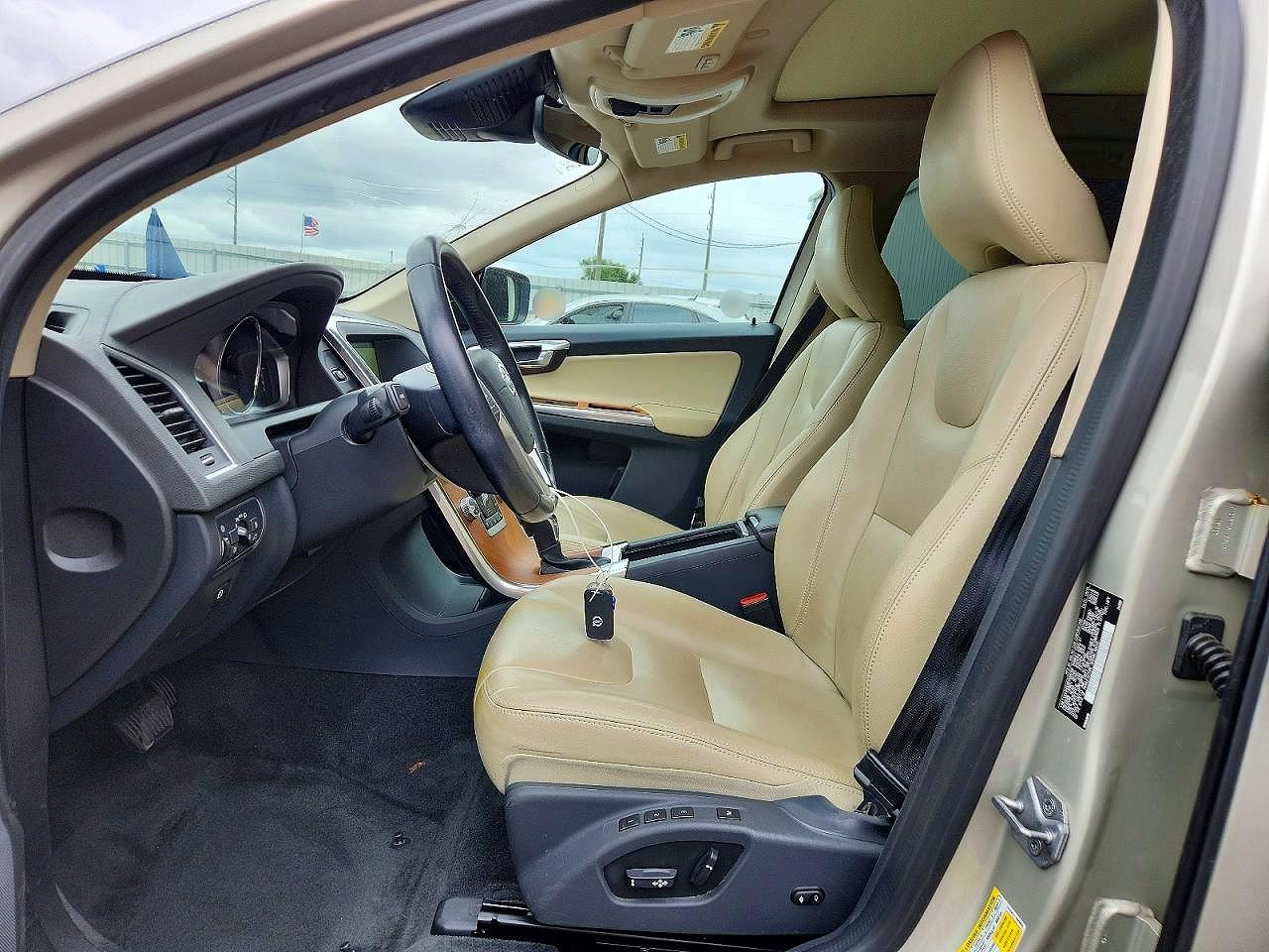 2017 VOLVO XC60 T5 INSCRIPTION photo 13