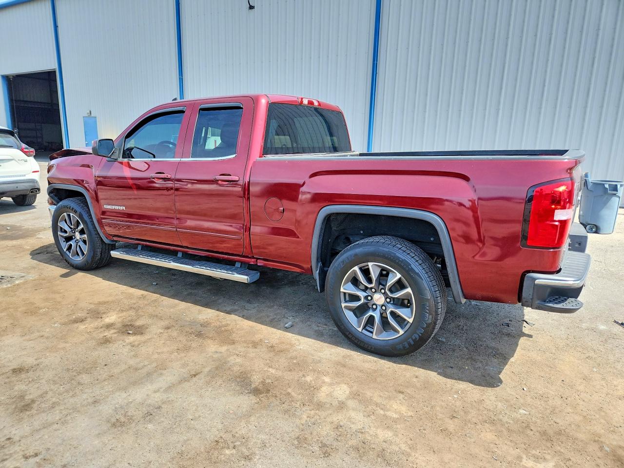 2015 GMC SIERRA C1500 SLE photo 3