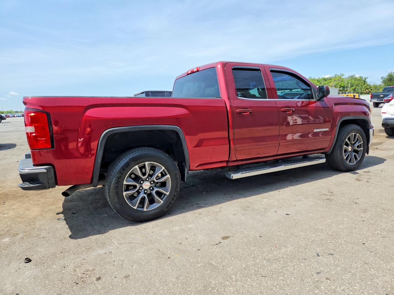 2015 GMC SIERRA C1500 SLE photo 5