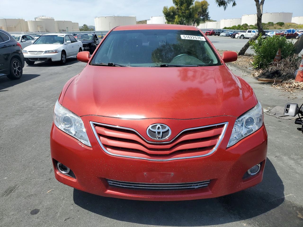 2010 TOYOTA CAMRY LE photo 9
