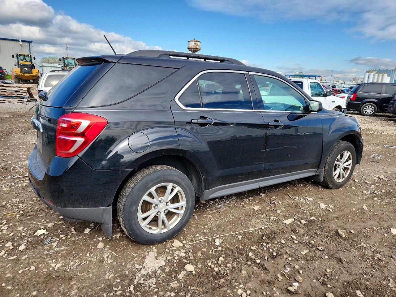 2017 CHEVROLET EQUINOX LT photo 3