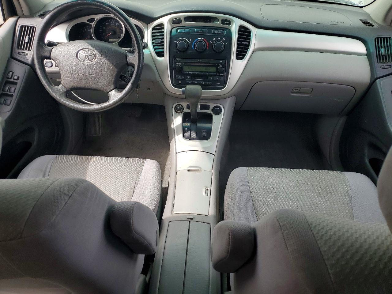 2005 TOYOTA HIGHLANDER BASE photo 15