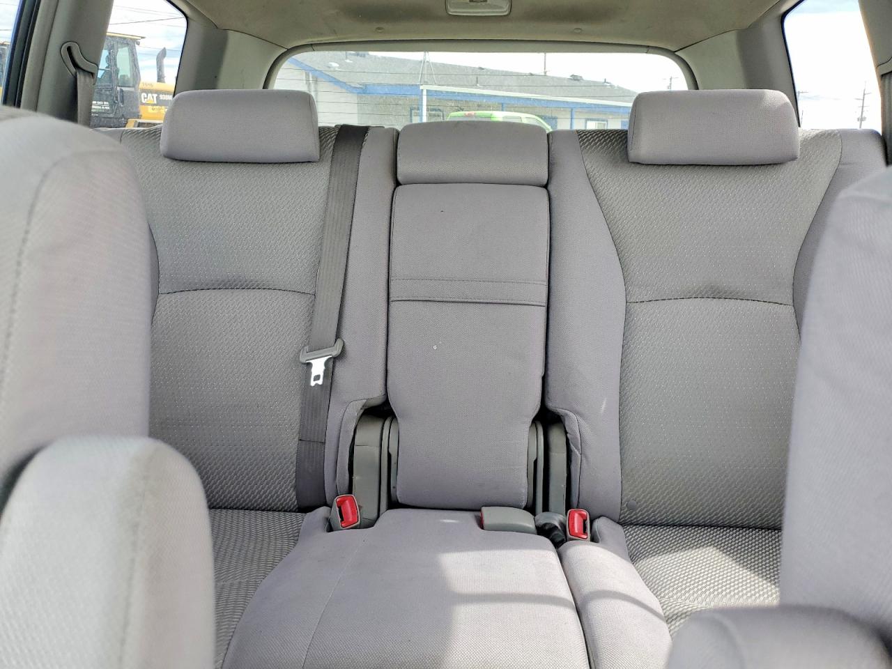 2005 TOYOTA HIGHLANDER BASE photo 19