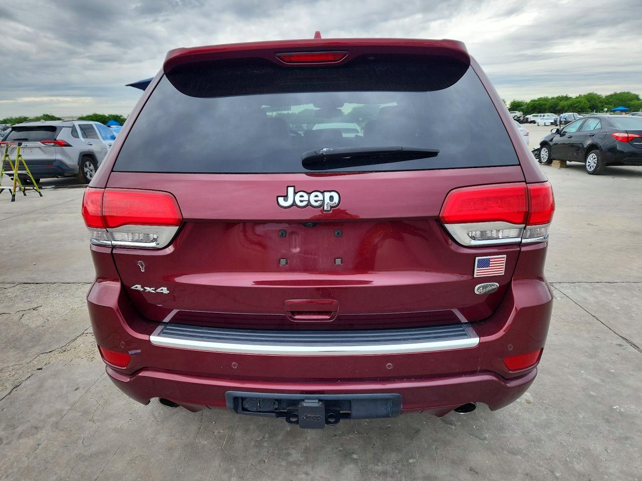 2016 JEEP GRAND CHEROKEE OVERLAND photo 11