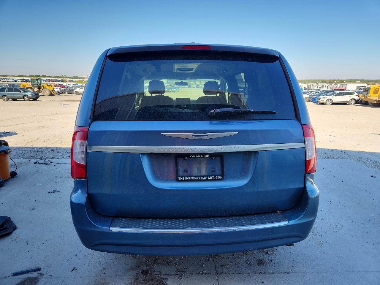 2011 CHRYSLER TOWN & COUNTRY TOURING photo 16