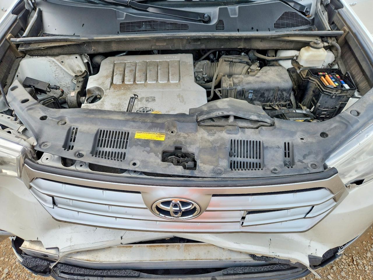 2013 TOYOTA HIGHLANDER LIMITED photo 23