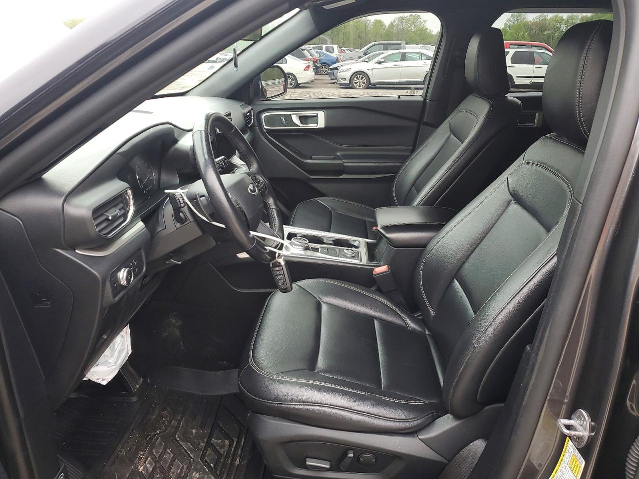 2020 FORD EXPLORER XLT photo 13