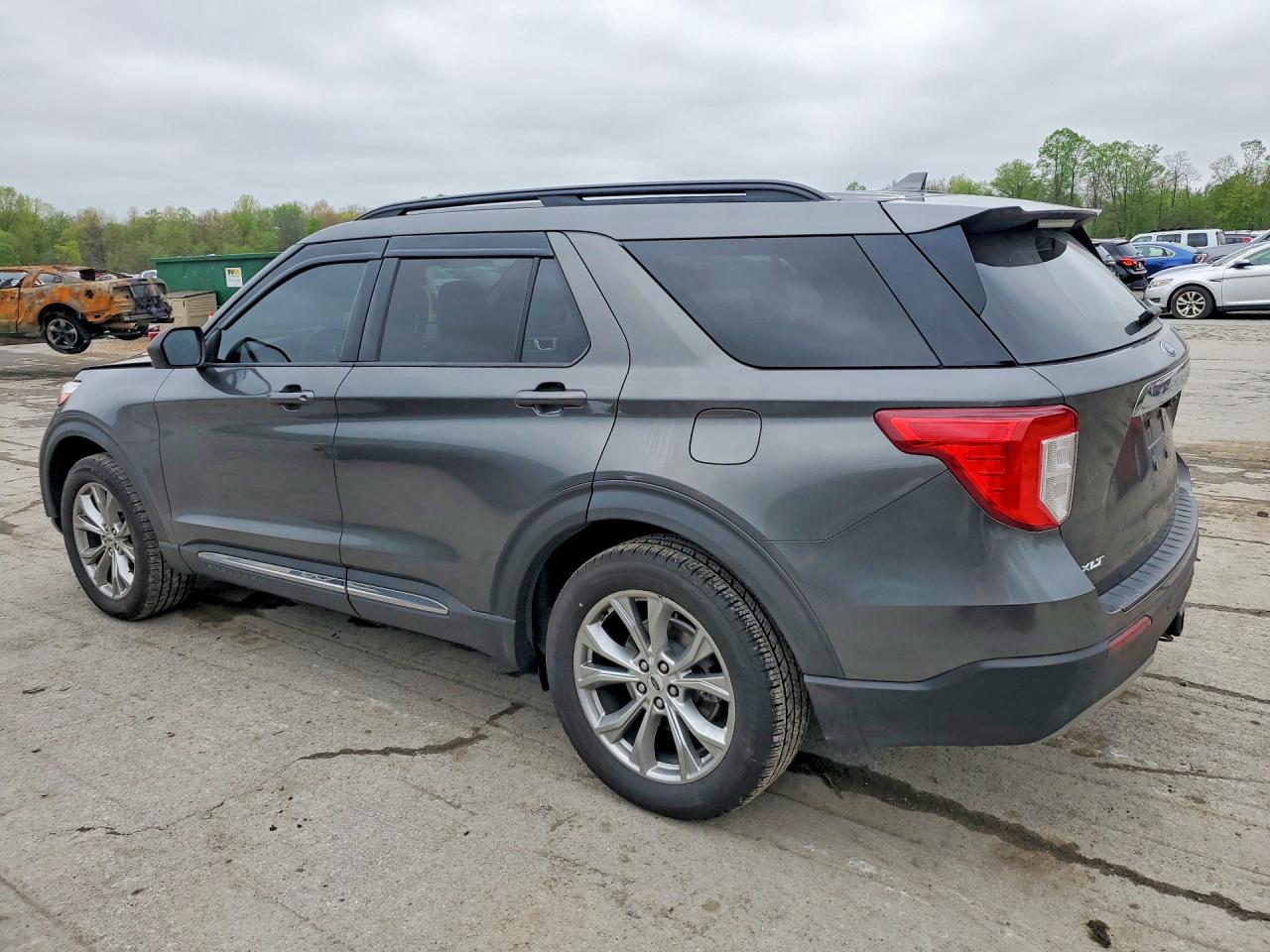 2020 FORD EXPLORER XLT photo 3