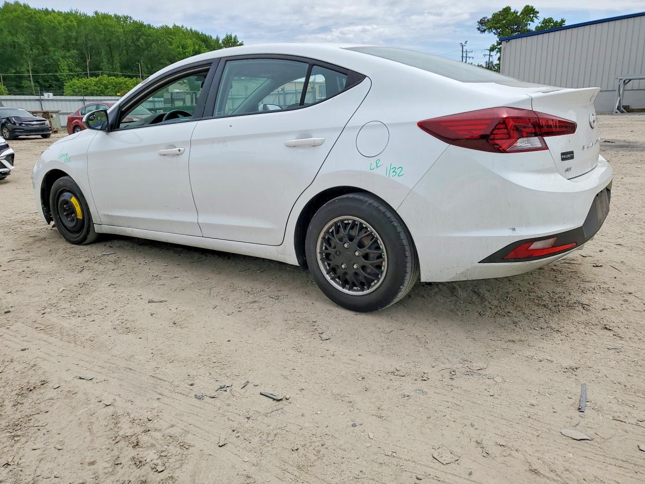 2020 HYUNDAI ELANTRA SE photo 4