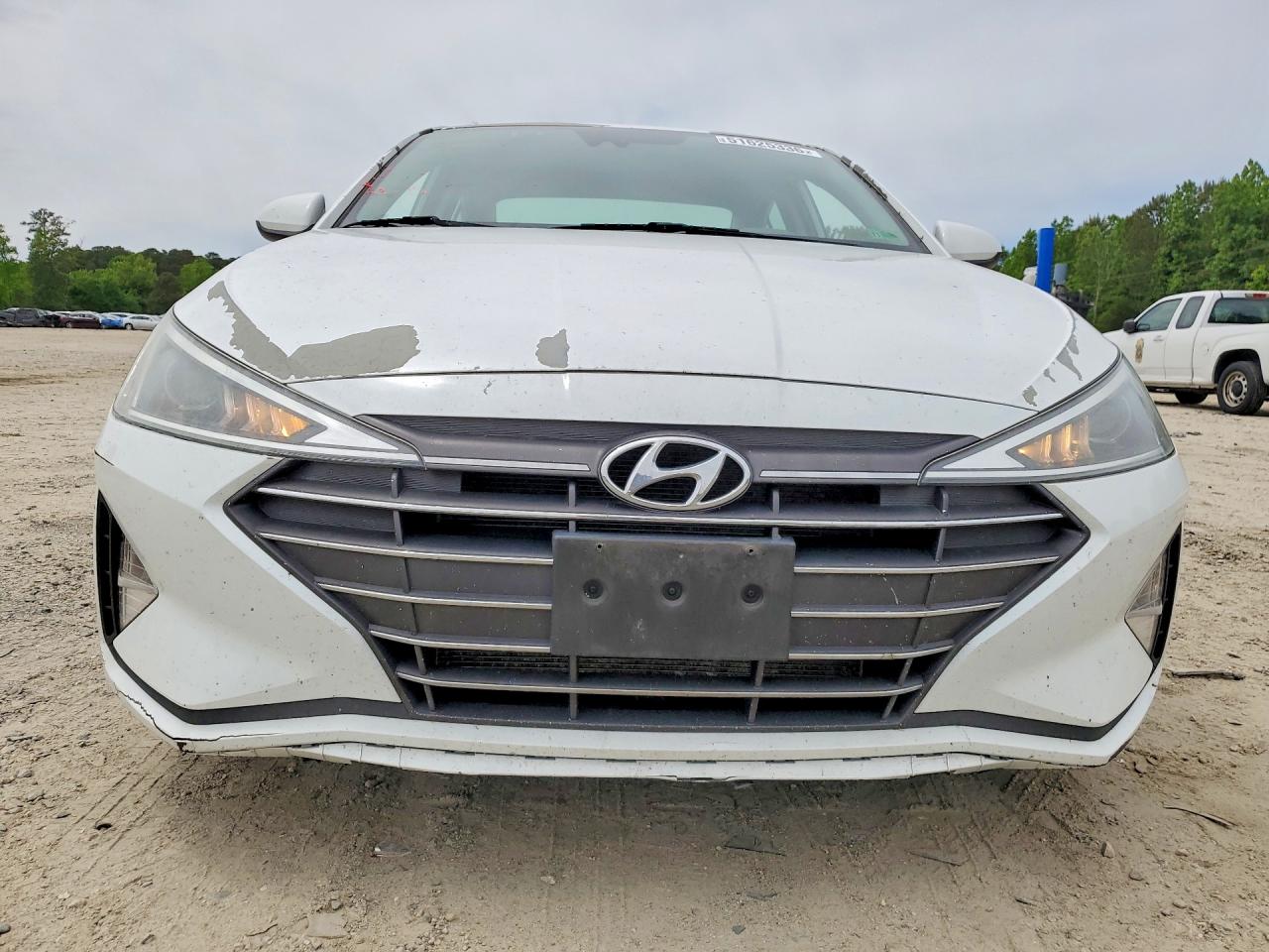 2020 HYUNDAI ELANTRA SE photo 13