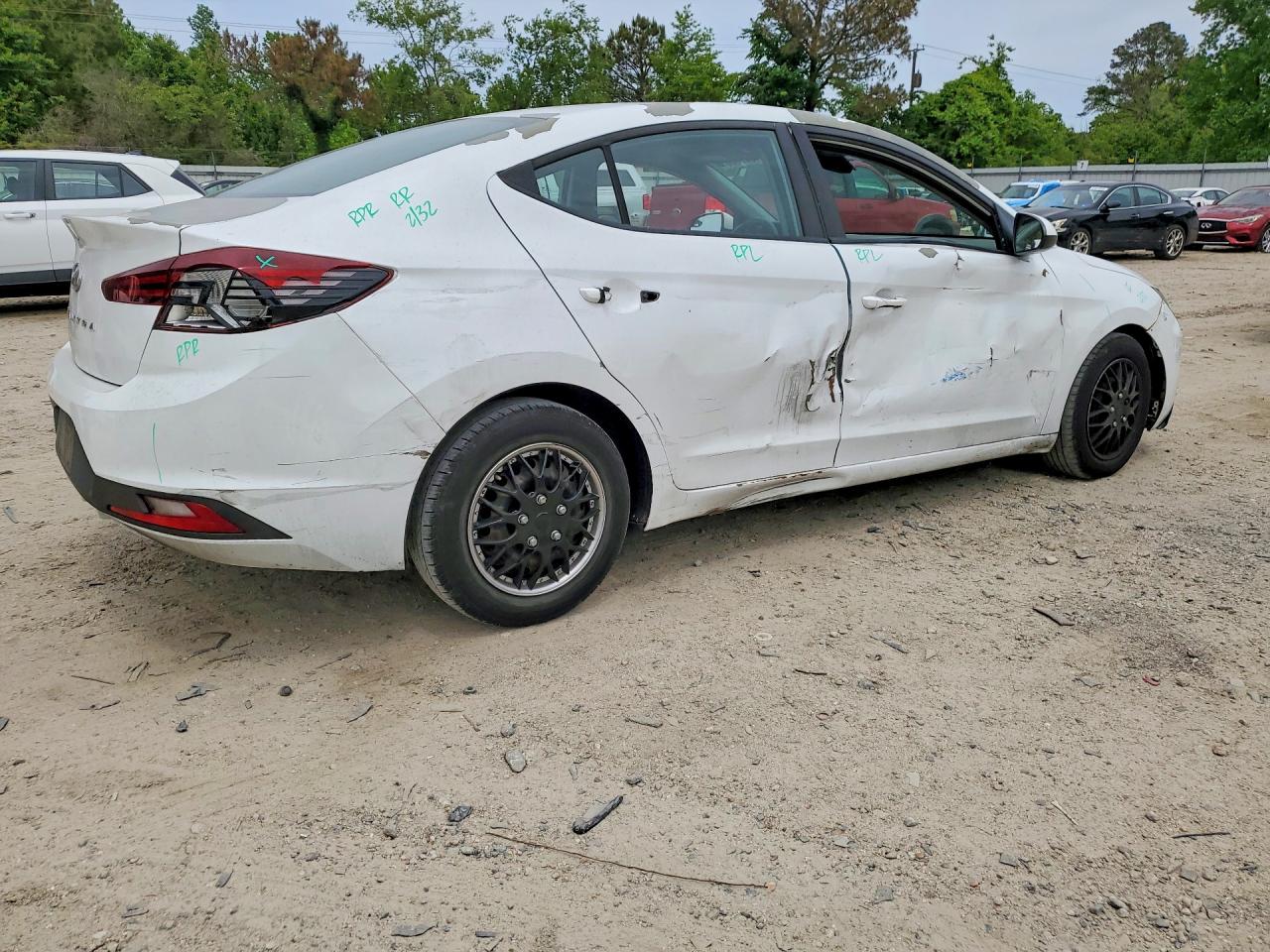 2020 HYUNDAI ELANTRA SE photo 7