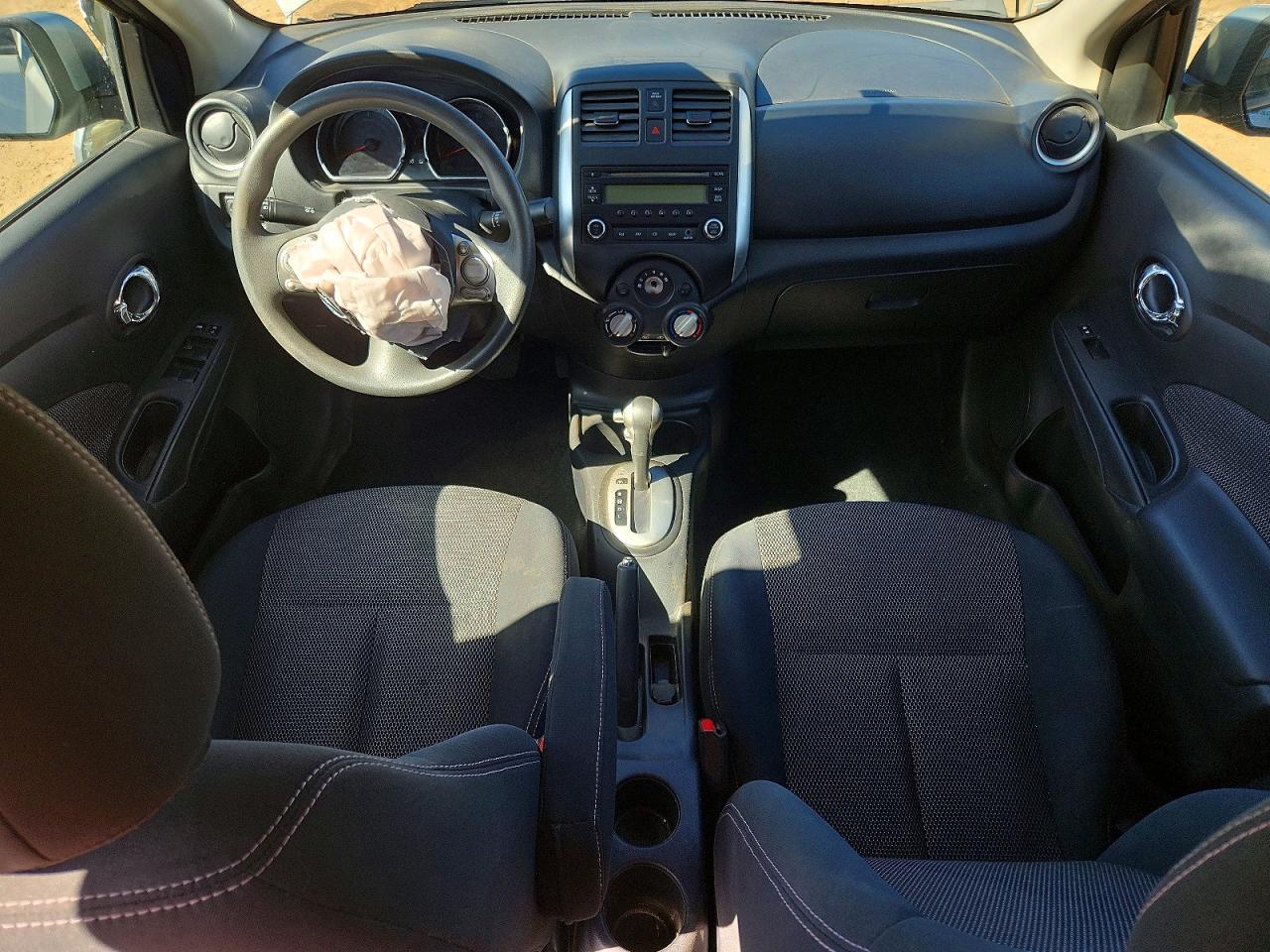 2014 NISSAN VERSA 1.6 SV photo 15