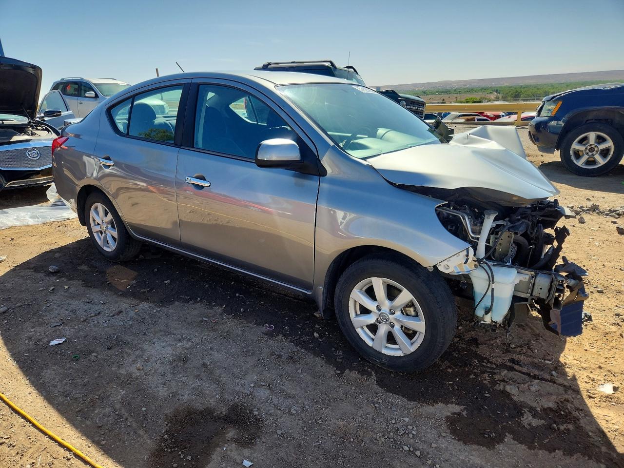 2014 NISSAN VERSA 1.6 SV photo 7