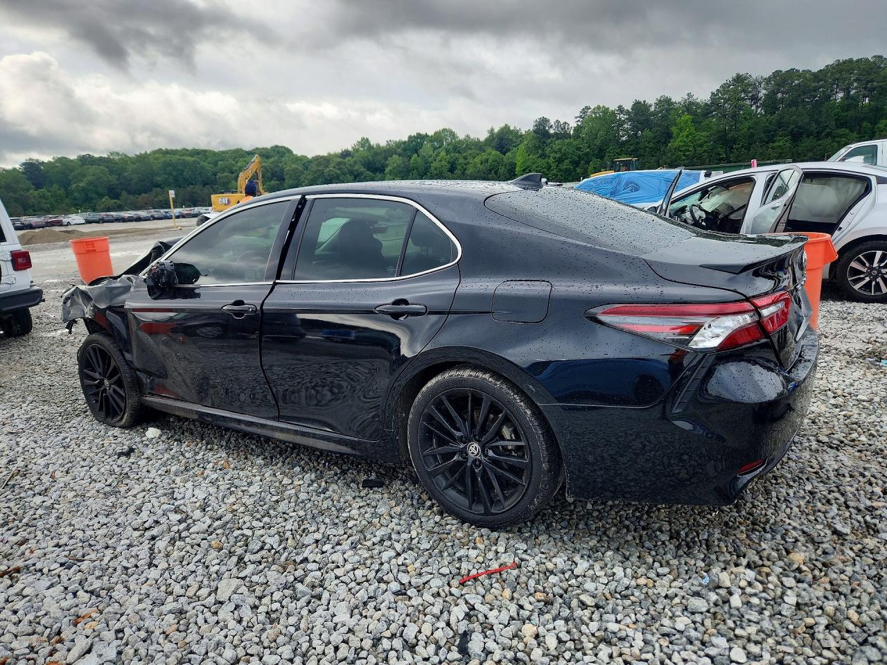 2021 TOYOTA CAMRY XSE photo 3
