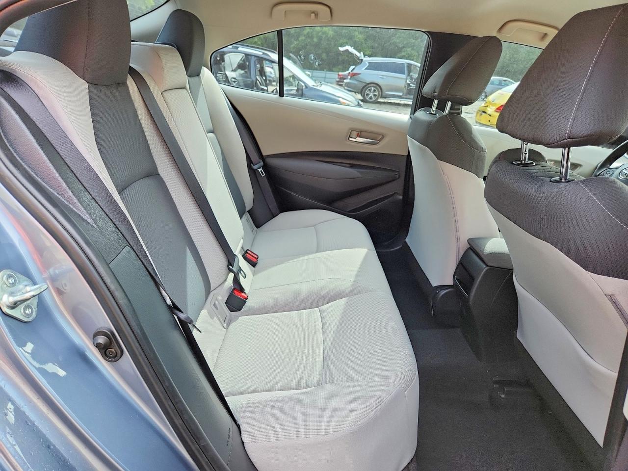 2021 TOYOTA COROLLA LE photo 28