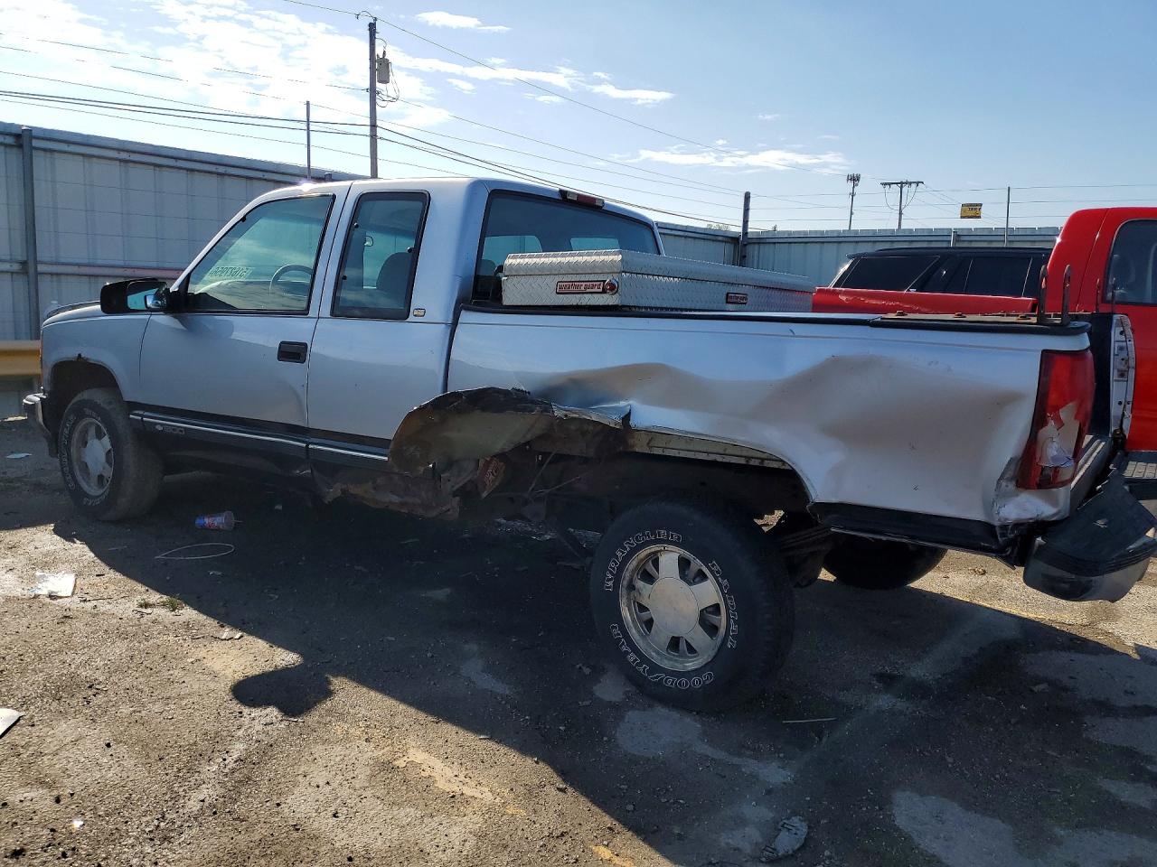 1997 CHEVROLET GMT-400 C1500 photo 3