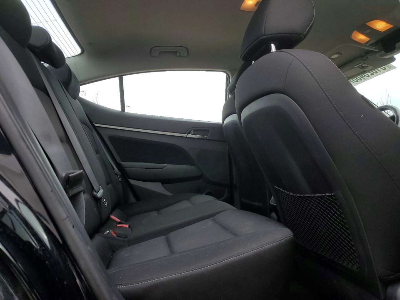2017 HYUNDAI ELANTRA SE photo 19