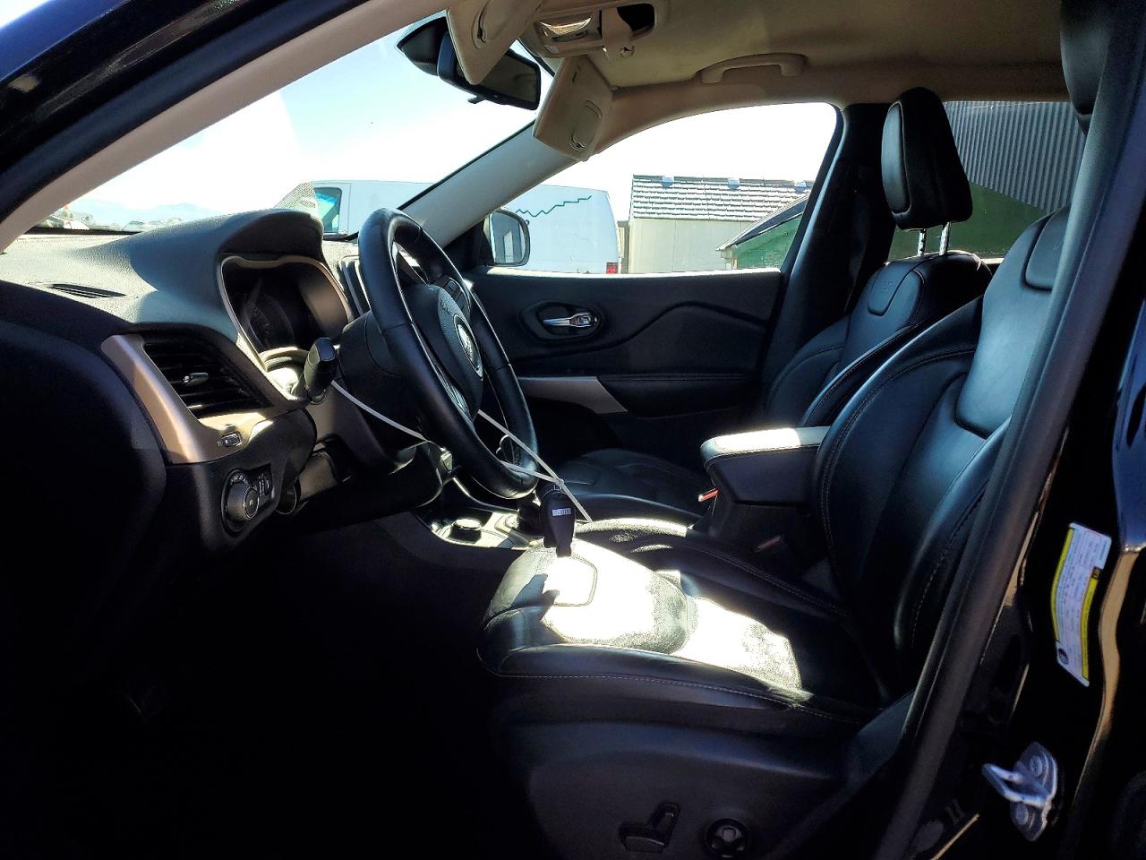 2017 JEEP CHEROKEE LATITUDE photo 13