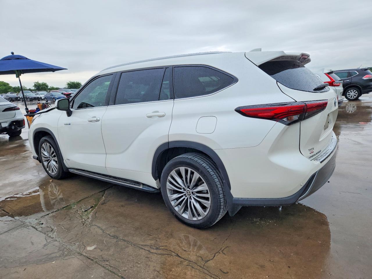 2021 TOYOTA HIGHLANDER HYBRID PLATINUM photo 3