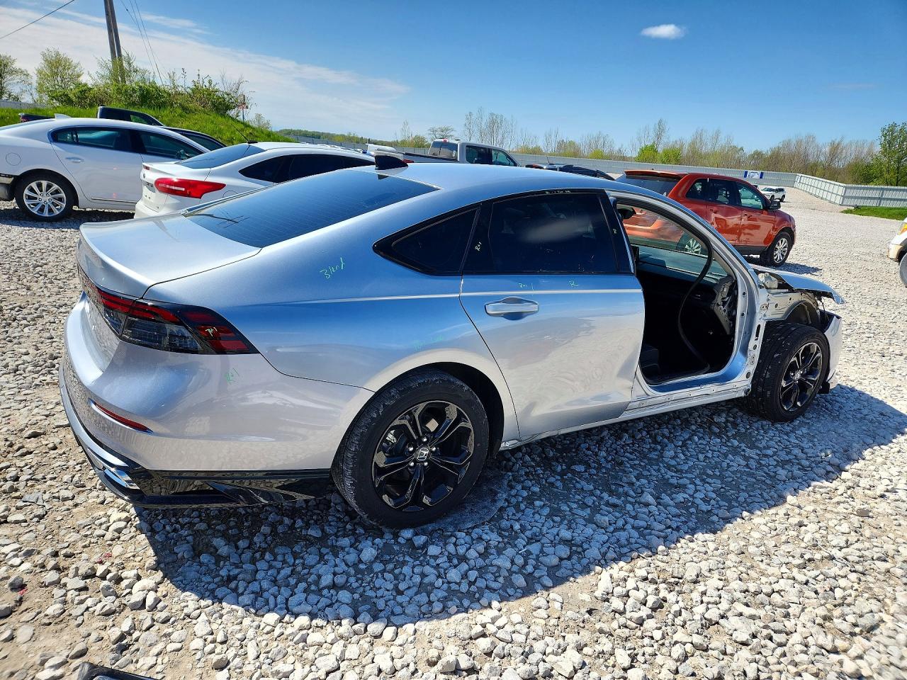 2025 HONDA ACCORD SE photo 3