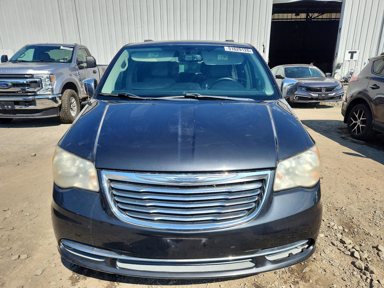 2012 CHRYSLER TOWN & COUNTRY TOURING L photo 5