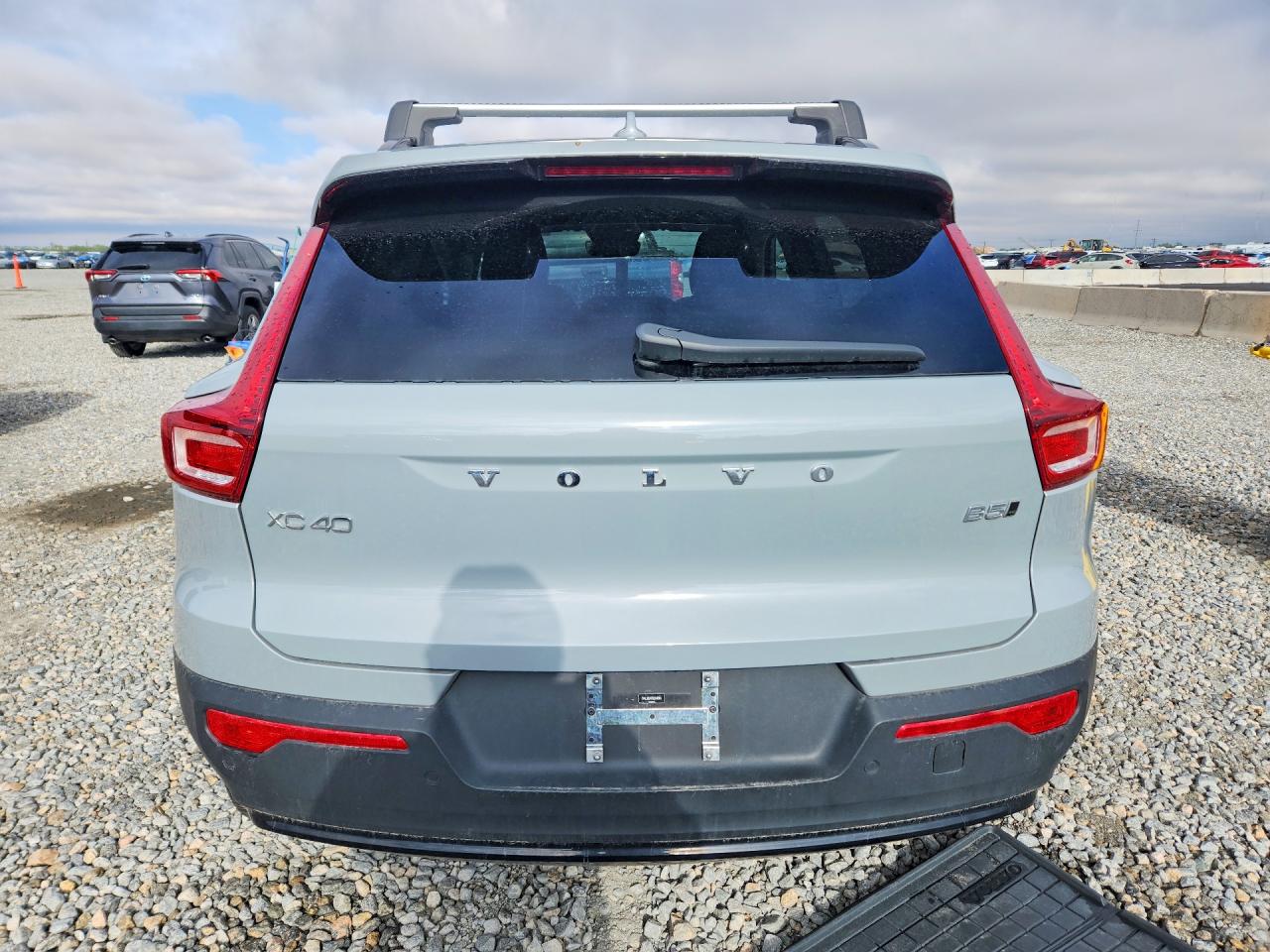 2024 VOLVO XC40 ULTIMATE photo 11