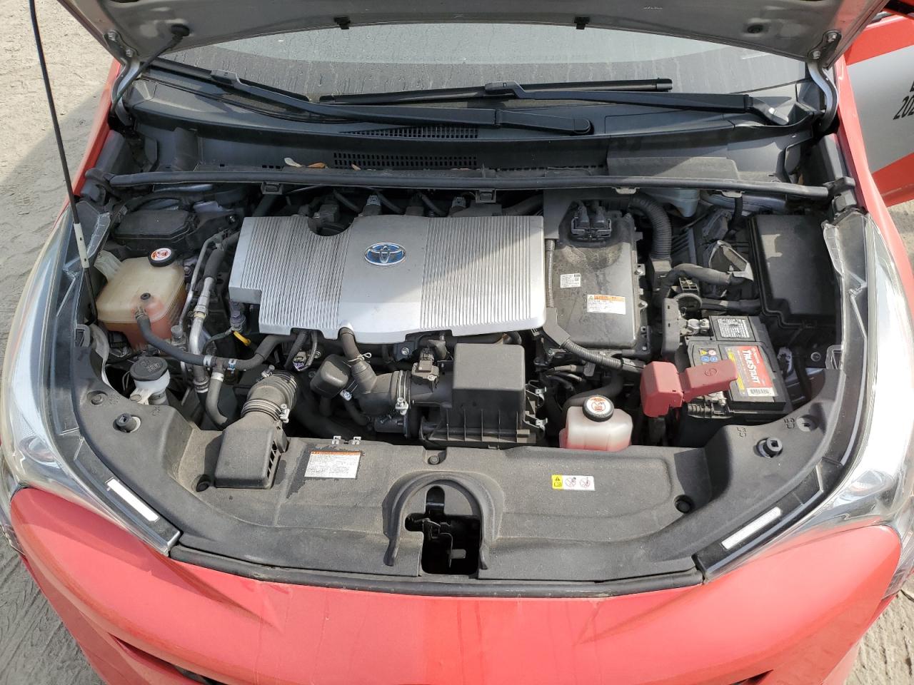 2018 TOYOTA PRIUS photo 41