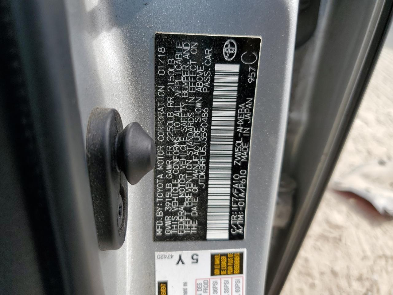 2018 TOYOTA PRIUS photo 45