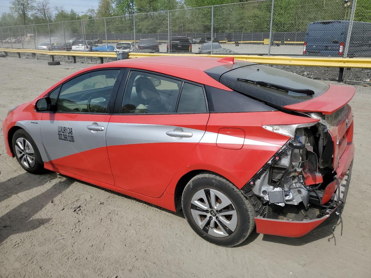 2018 TOYOTA PRIUS photo 5