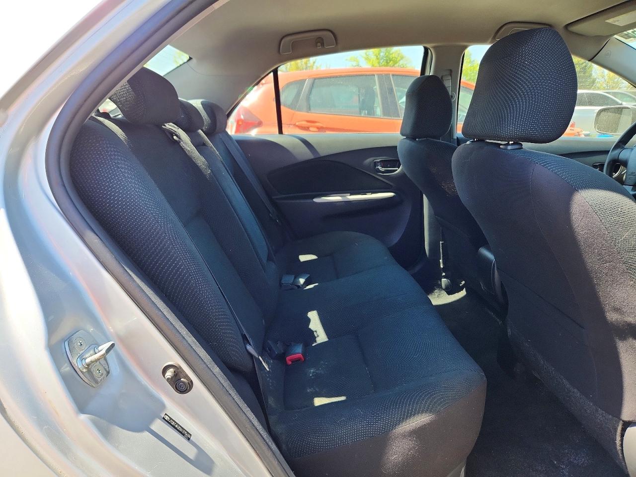 2010 TOYOTA YARIS BASE photo 19