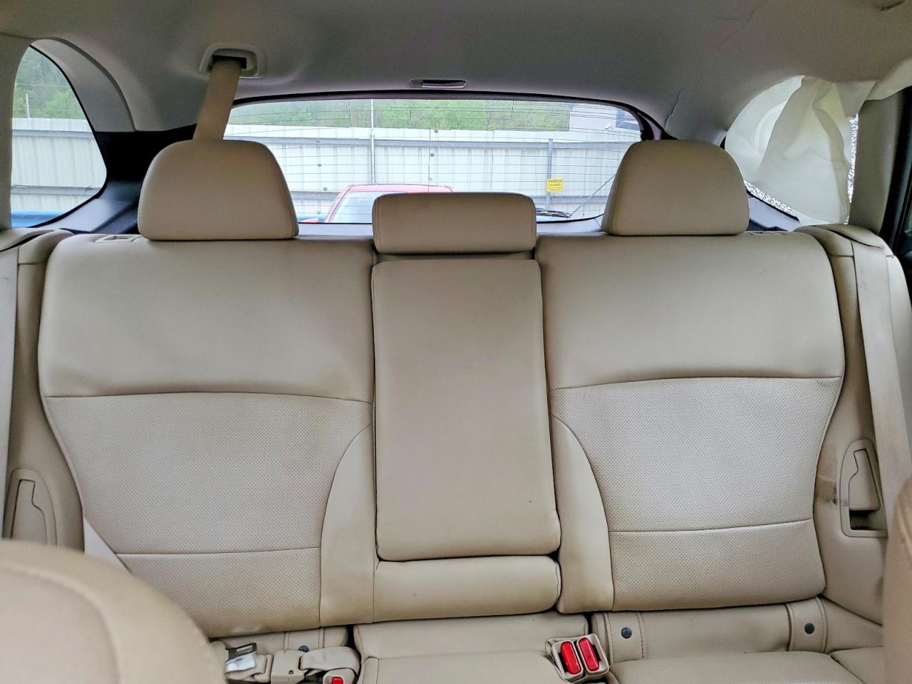 2015 SUBARU OUTBACK 3.6R LIMITED photo 28