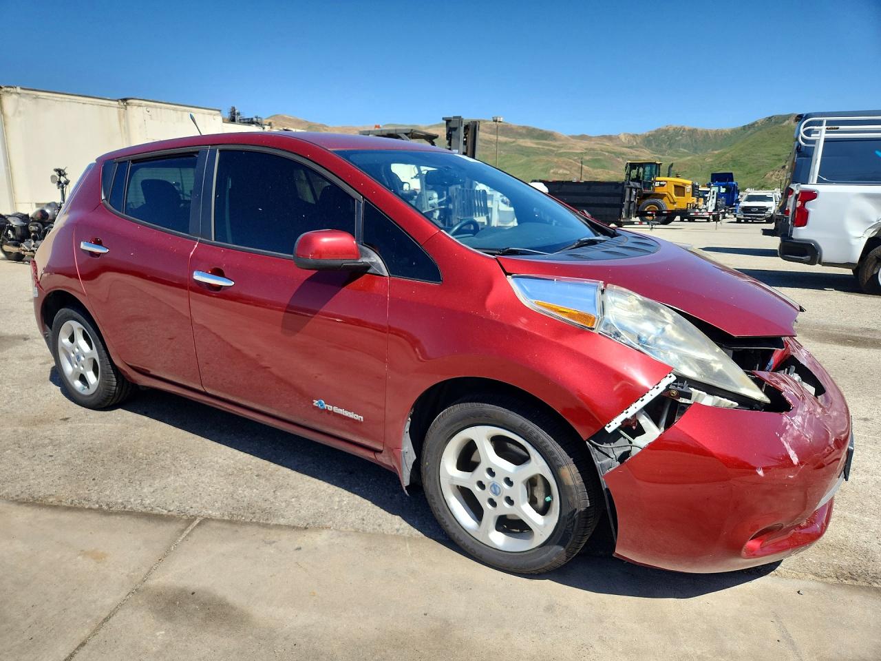 2013 NISSAN LEAF S photo 10