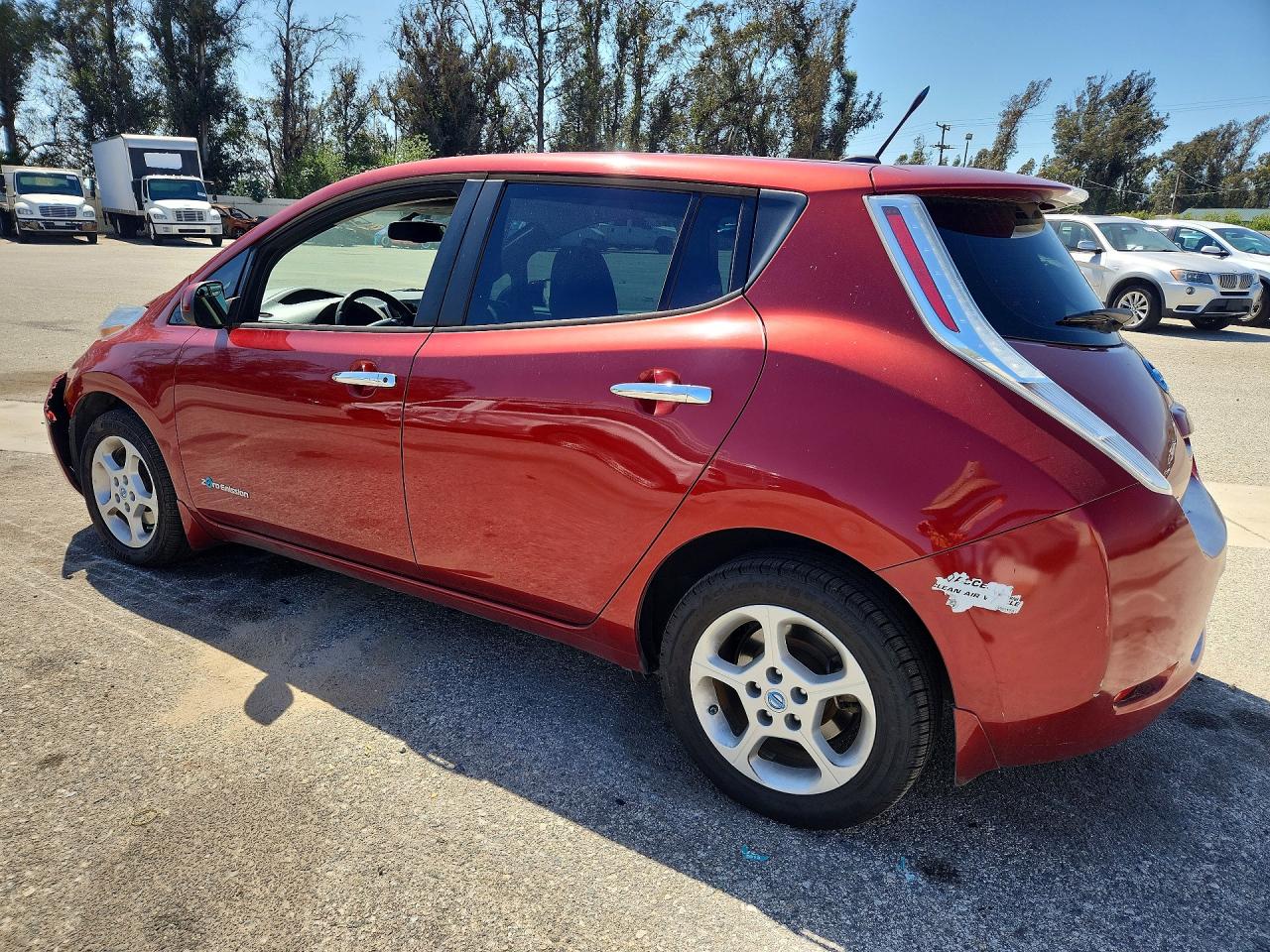 2013 NISSAN LEAF S photo 4