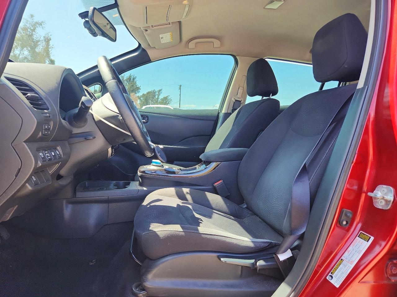 2013 NISSAN LEAF S photo 19