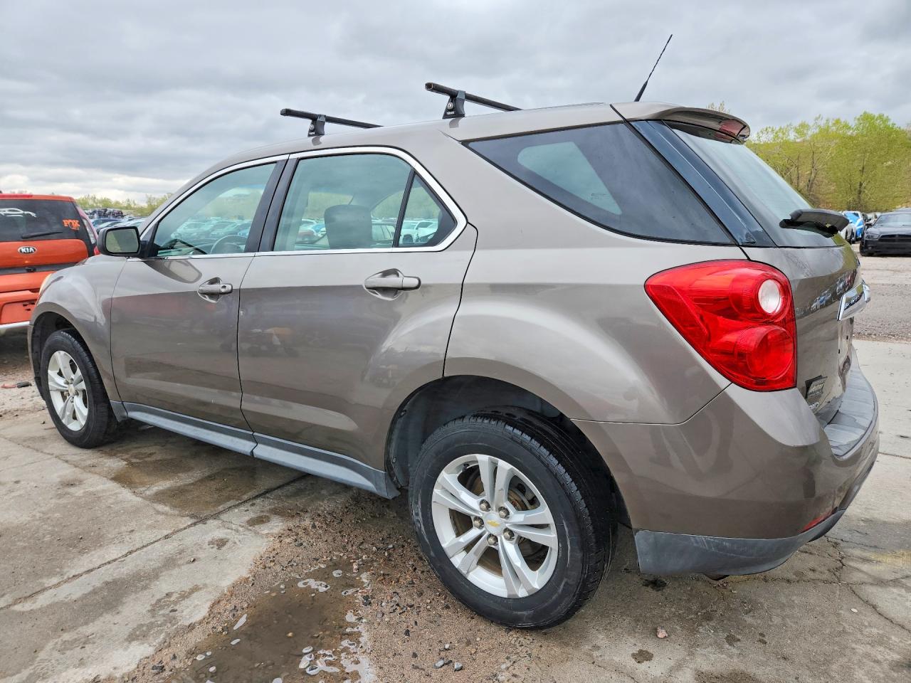 2010 CHEVROLET EQUINOX LS photo 3