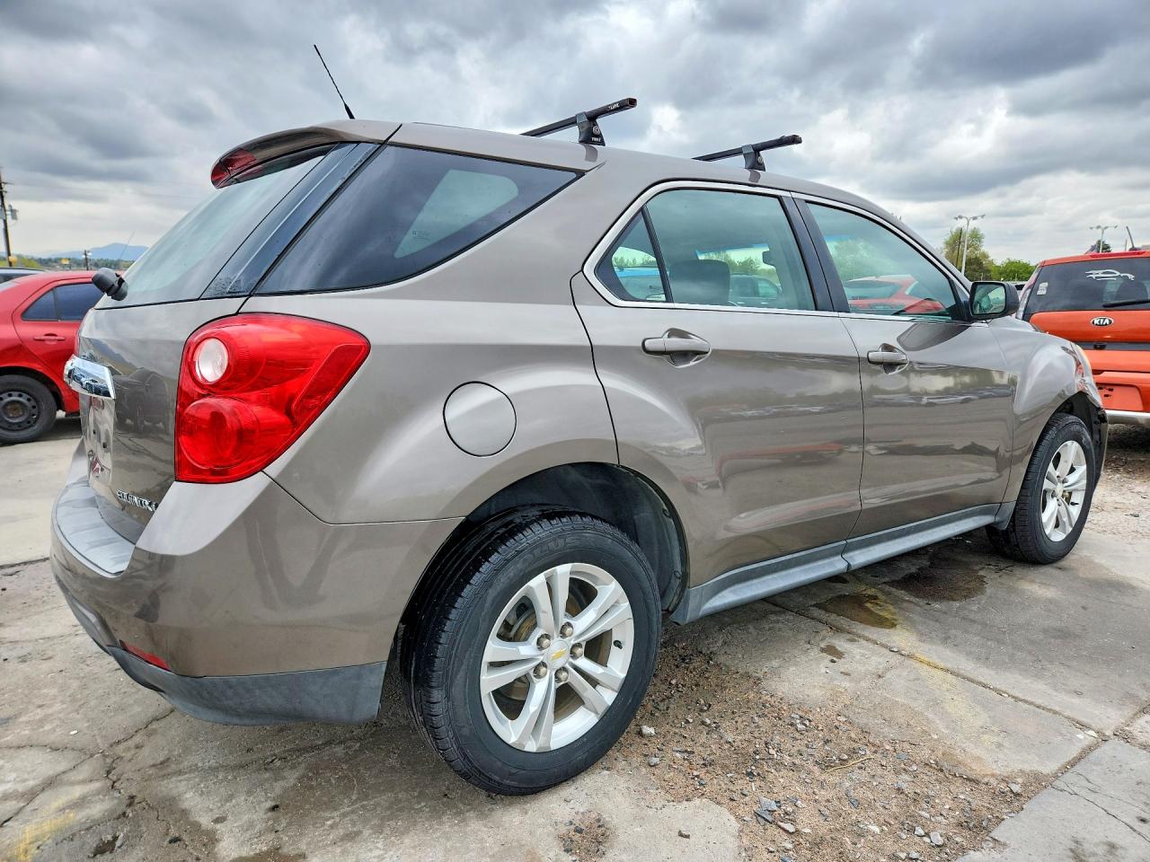 2010 CHEVROLET EQUINOX LS photo 5
