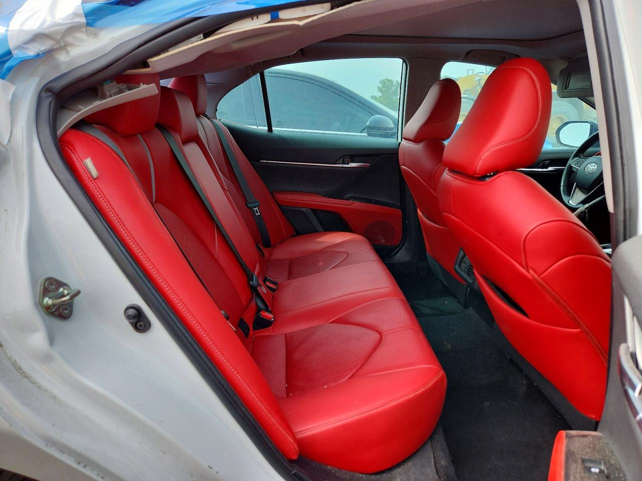 2019 TOYOTA CAMRY XSE photo 19