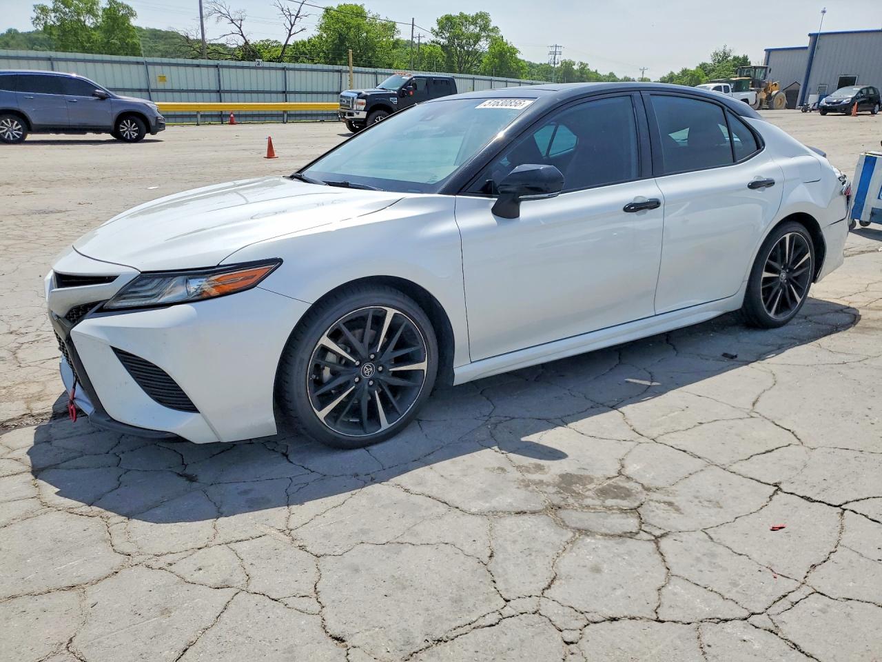 2019 TOYOTA CAMRY