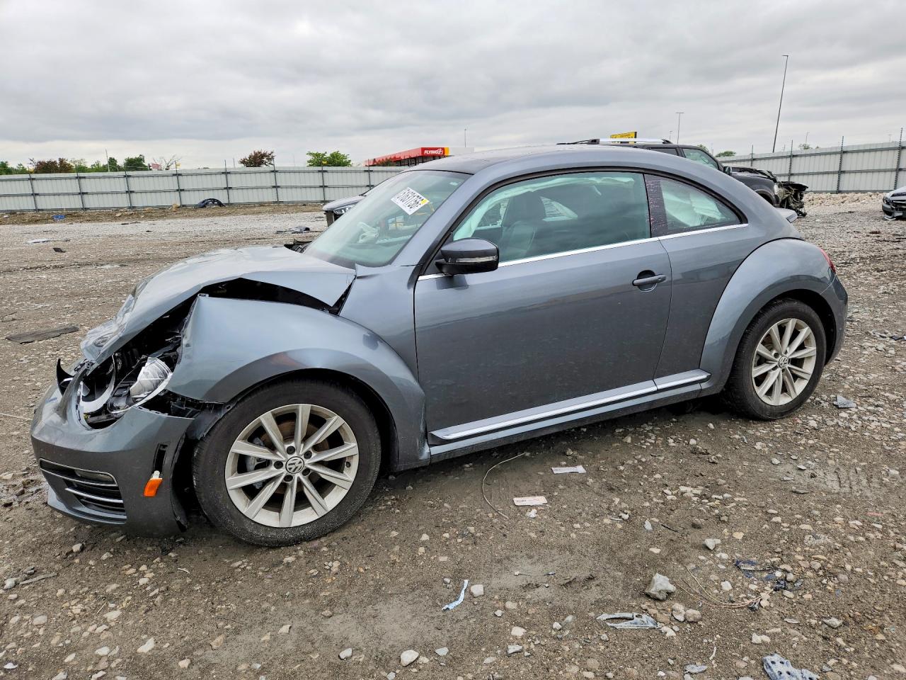 2018 VOLKSWAGEN BEETLE