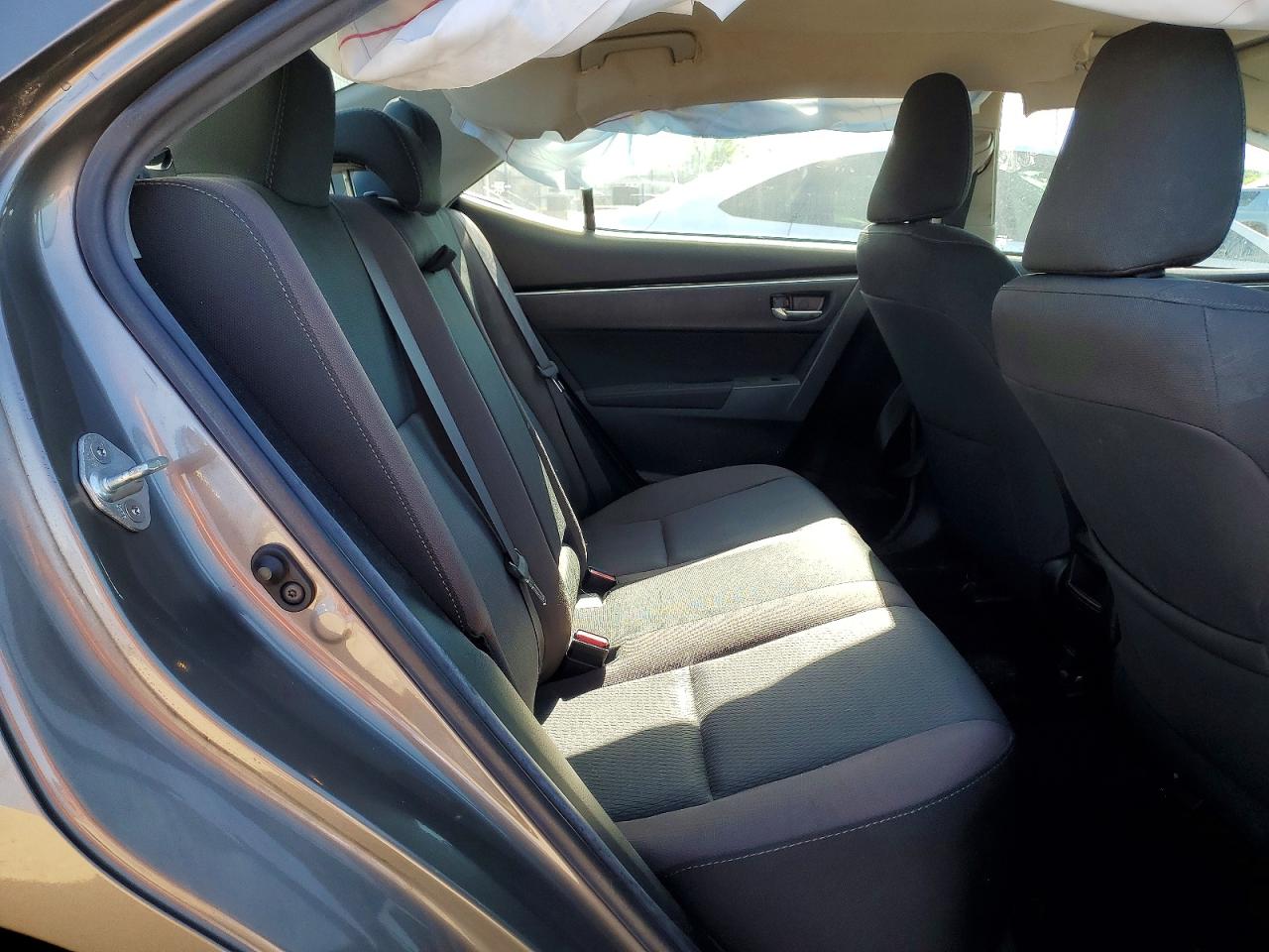 2019 TOYOTA COROLLA L photo 10