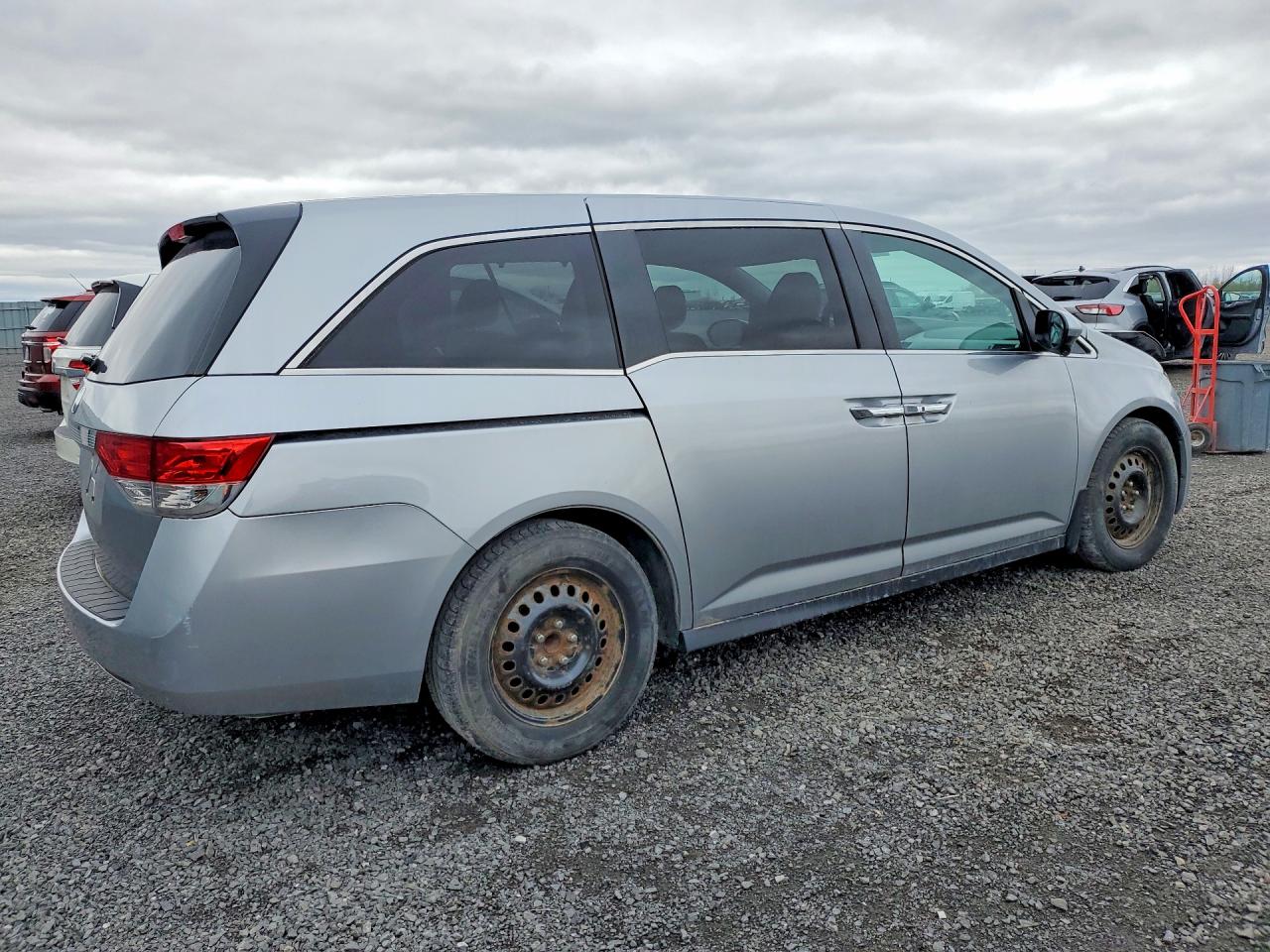 2016 HONDA ODYSSEY EX photo 5