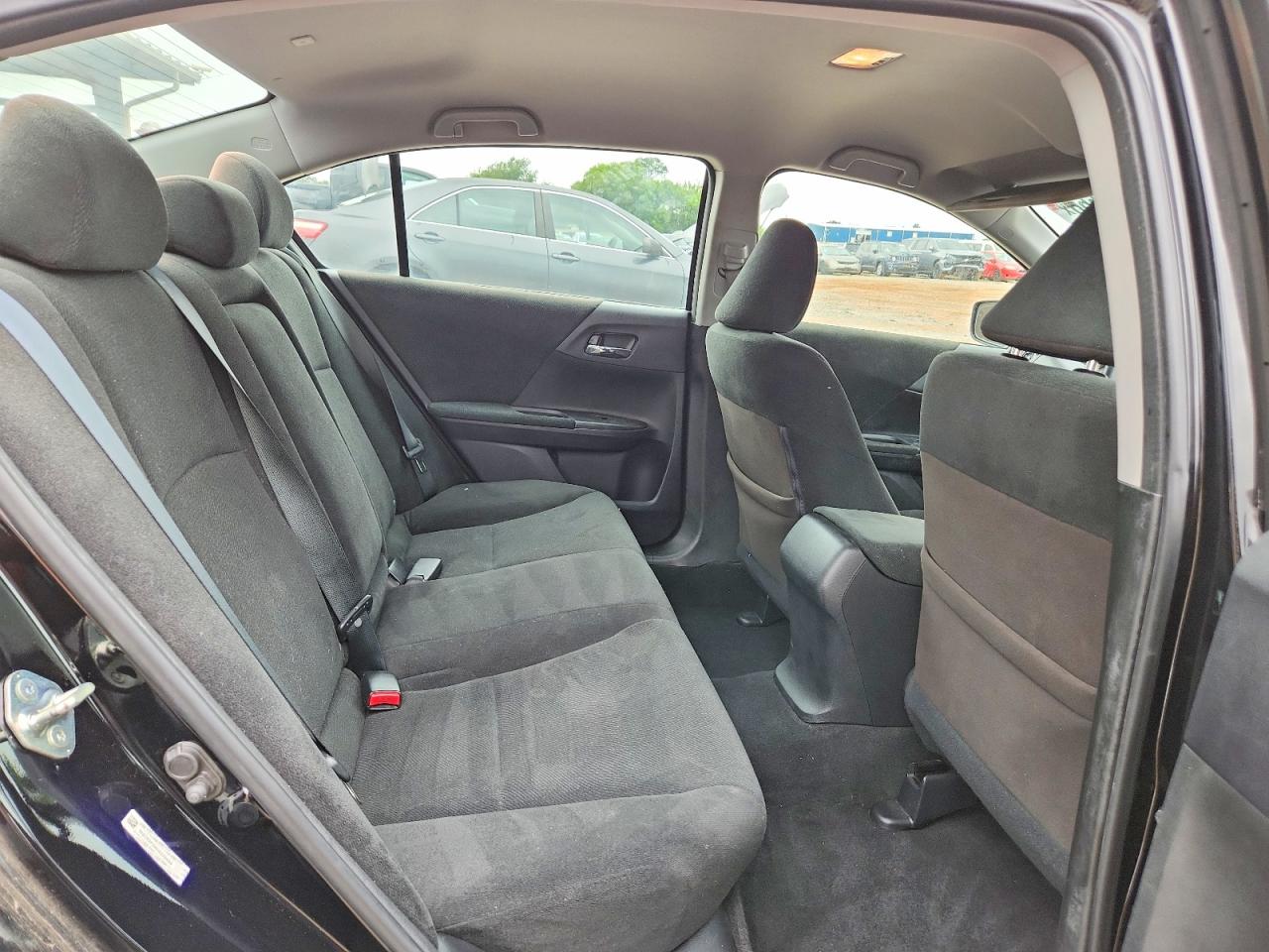 2013 HONDA ACCORD LX photo 28