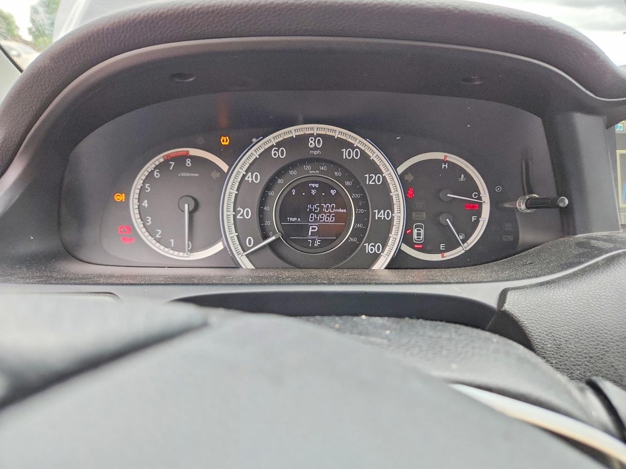 2013 HONDA ACCORD LX photo 25