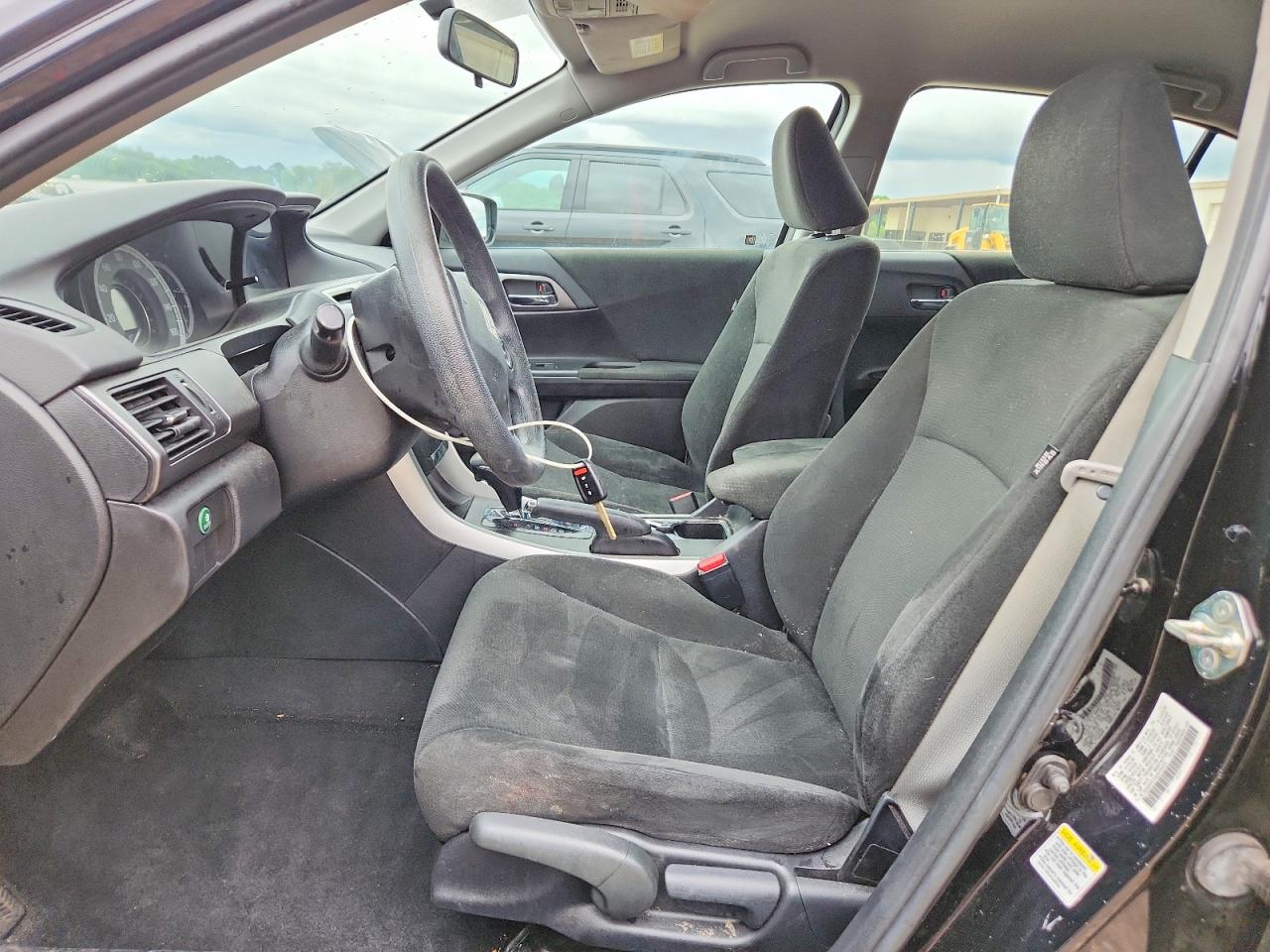 2013 HONDA ACCORD LX photo 19