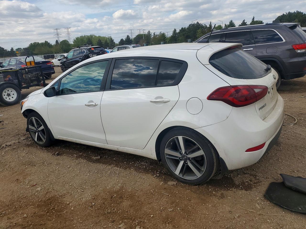 2017 KIA FORTE EX photo 2